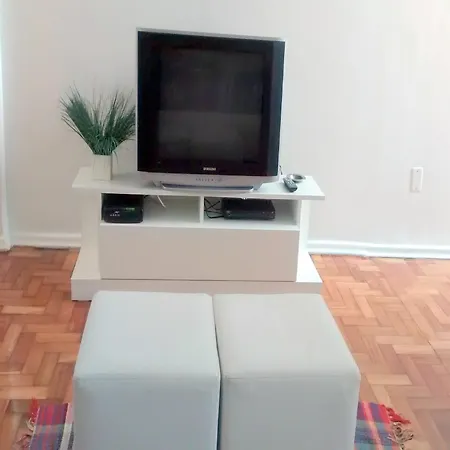 1 Bedroom Condo By Copacabana Beach